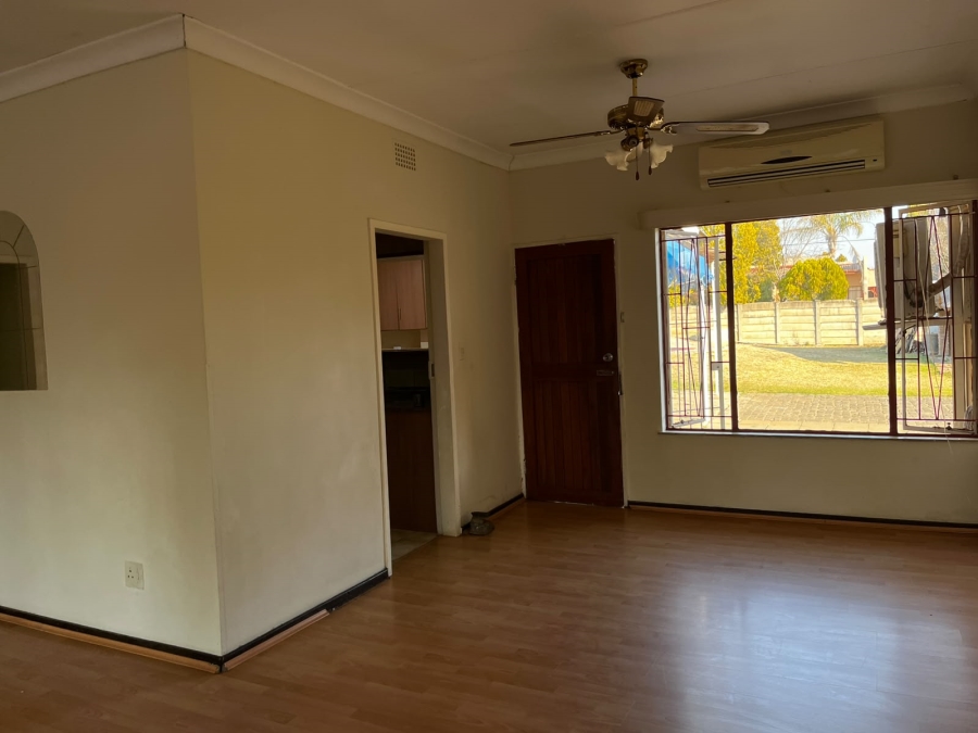 3 Bedroom Property for Sale in La Hoff North West